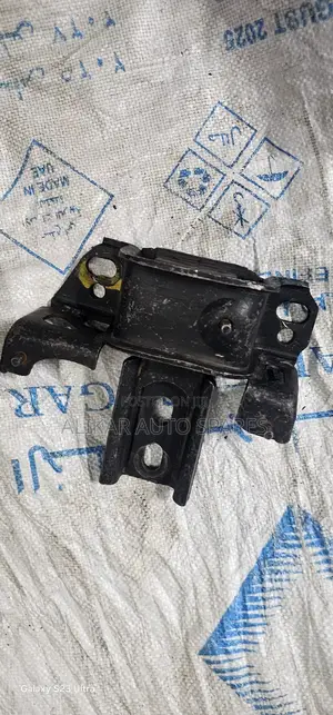 Mazda Demio Gear Mountings