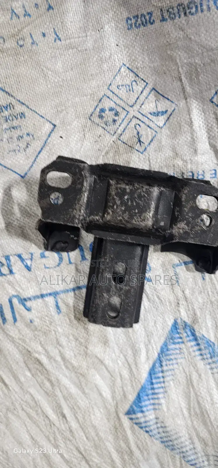 Mazda Demio Gear Mountings