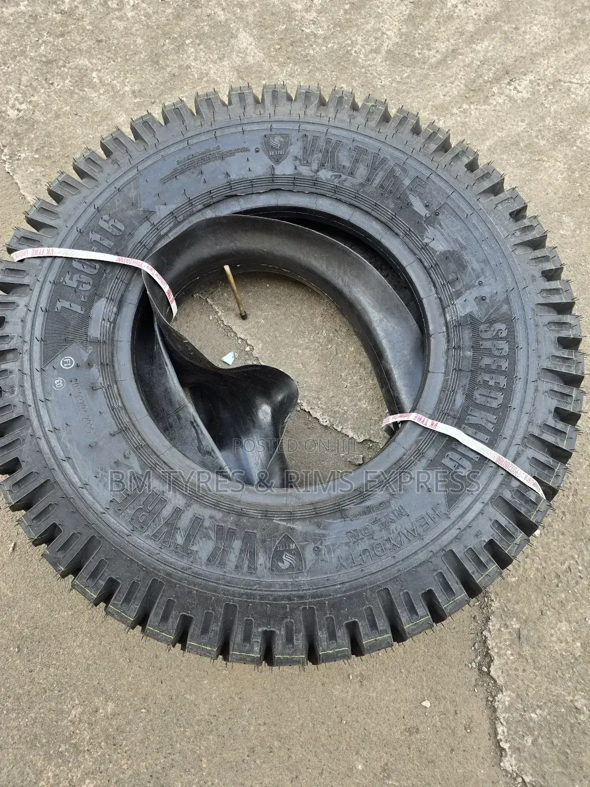750 R16 Superking Tyres (Diff).