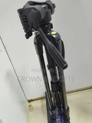 3520 Professional Tripod Stand for Camera Smartphone