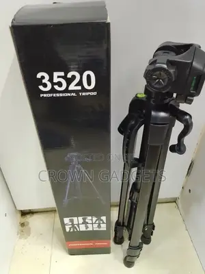 3520 Professional Tripod Stand