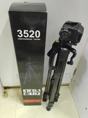 3520 Portable Tripod Stand With 360° Rotation Head