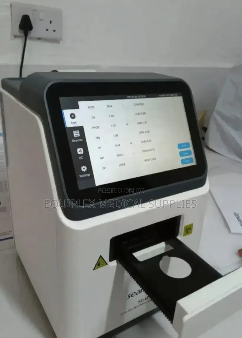 Fully Automated Biochemistry Analyzer (Accurate and Precise)