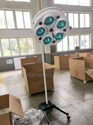 Mobile Halogen Theatre Light (Bright and Focused)