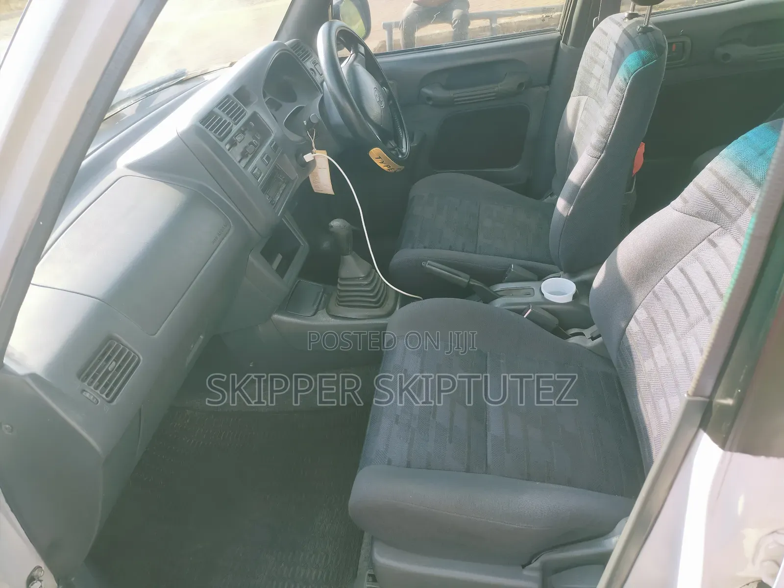 Toyota RAV4 Base 4x4 1996 White
