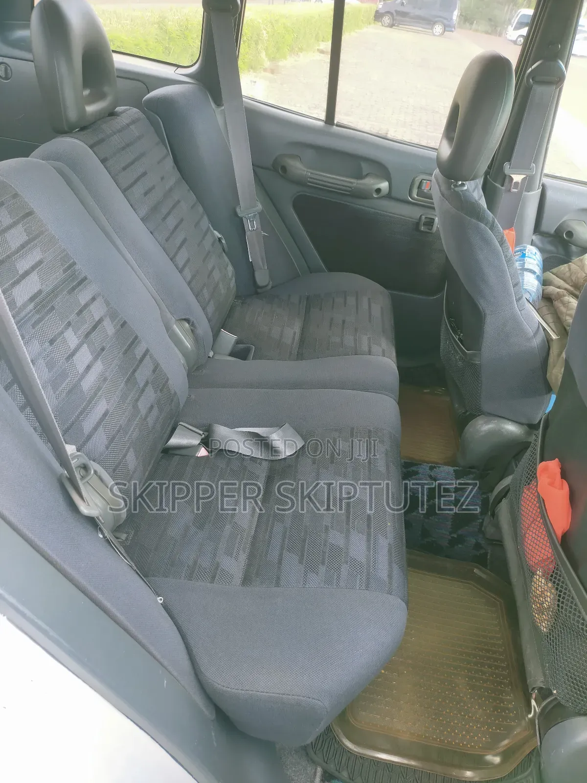 Toyota RAV4 Base 4x4 1996 White