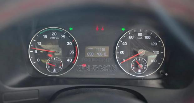 Hyundai 2024 White - thumbnail 11