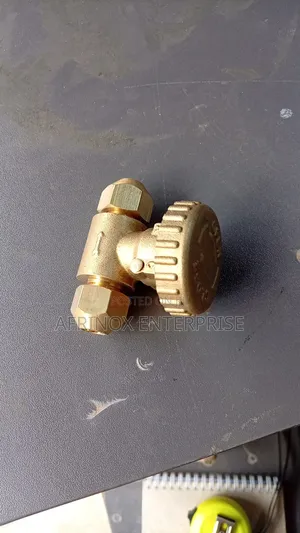 Gas Cooker, Gas Regulation Tap.