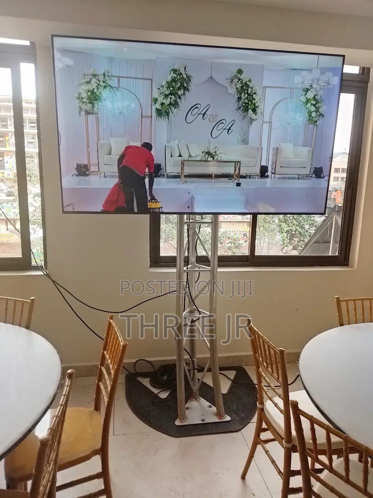 Need 75 Inch Tv Screens for Your Event Hires