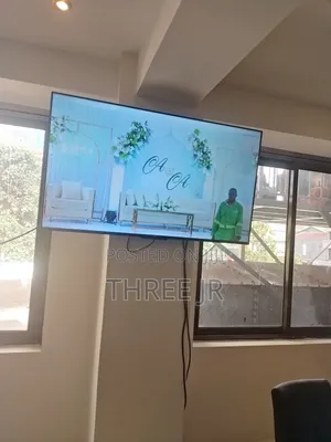 Tv 55inch Mounted on Wall for Hire With Splitter