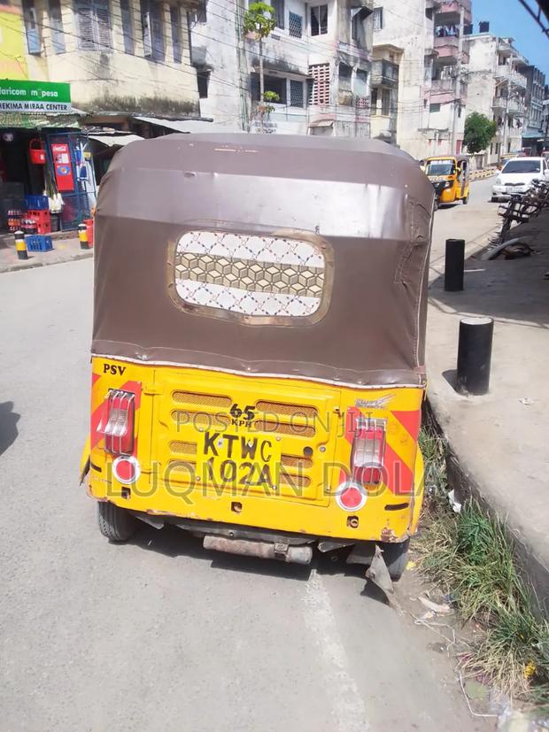 Bajaj RE 2020 Yellow - thumbnail 2