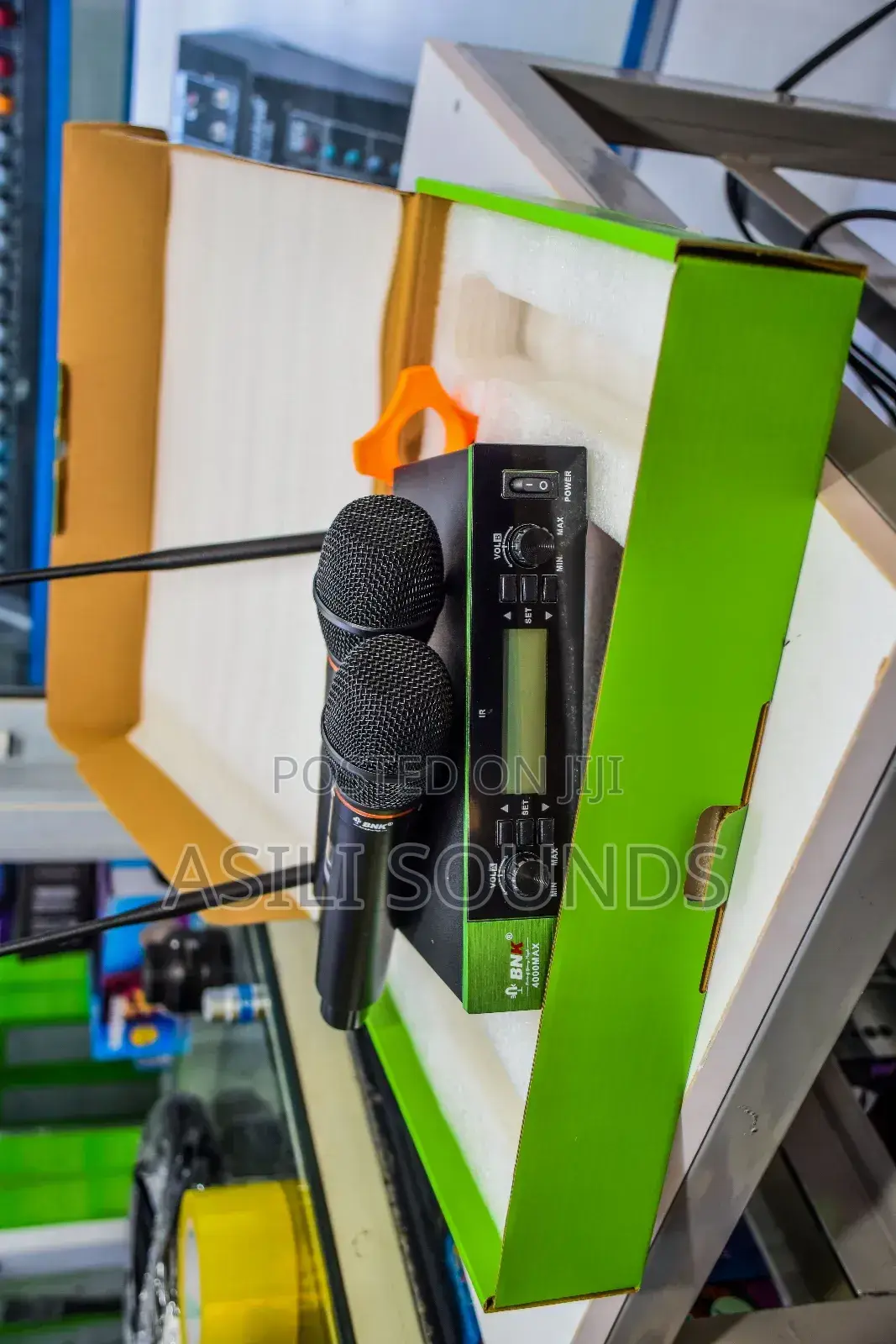 BNK 4000 Wireless Microphone