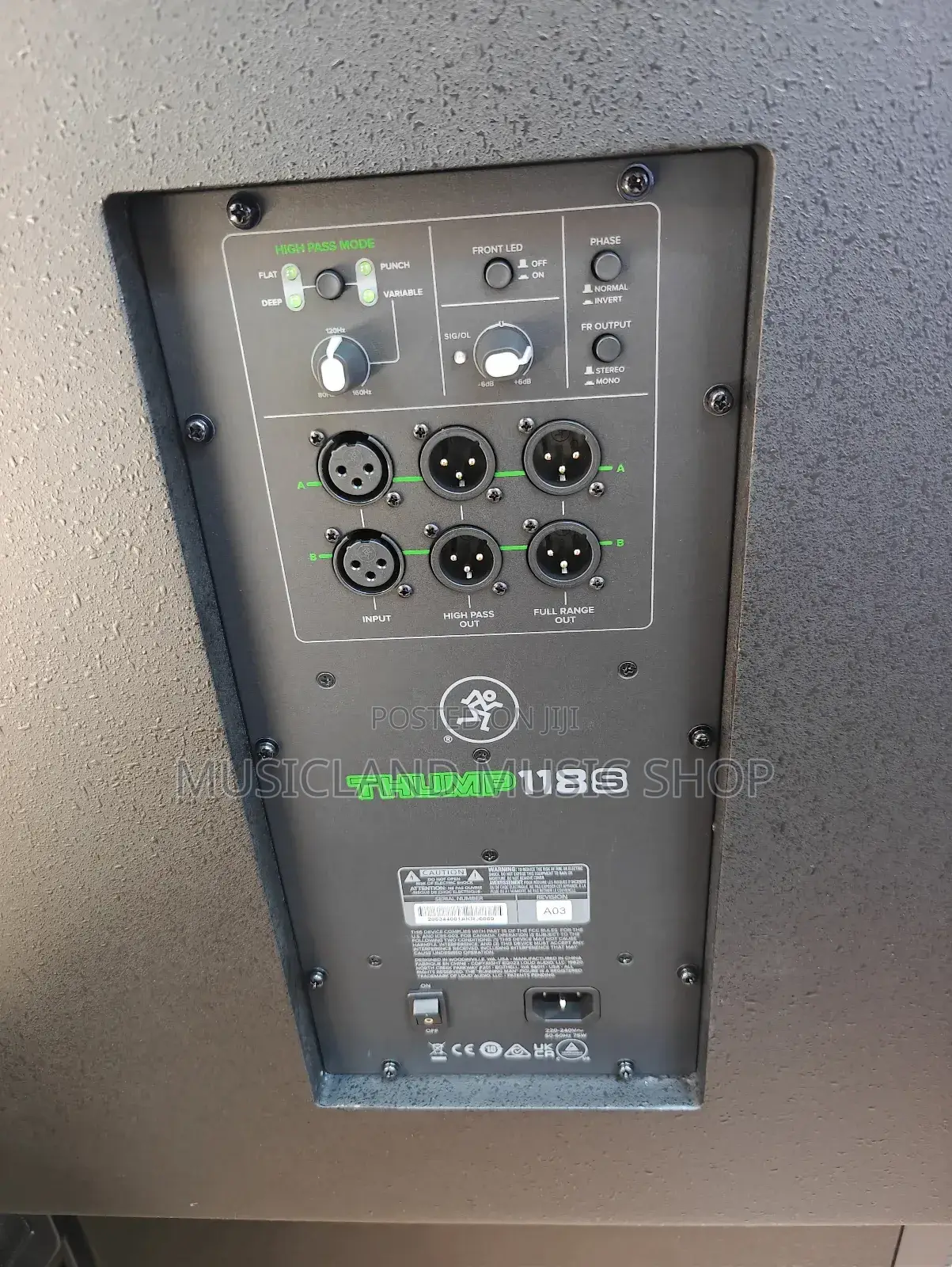 Mackie 212 Active Speakers