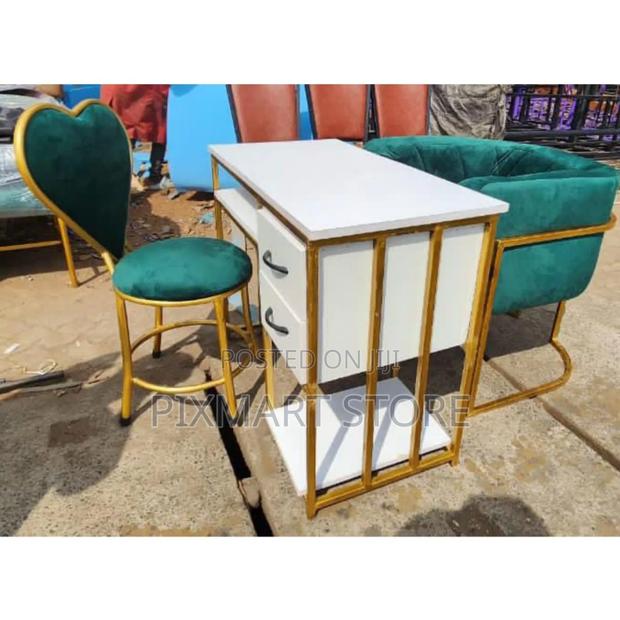 Elegant Manicure Table and Chair Combo for Salons - main view
