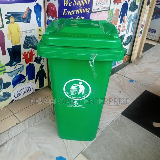 120l Commercial Wheelie Bin - main view