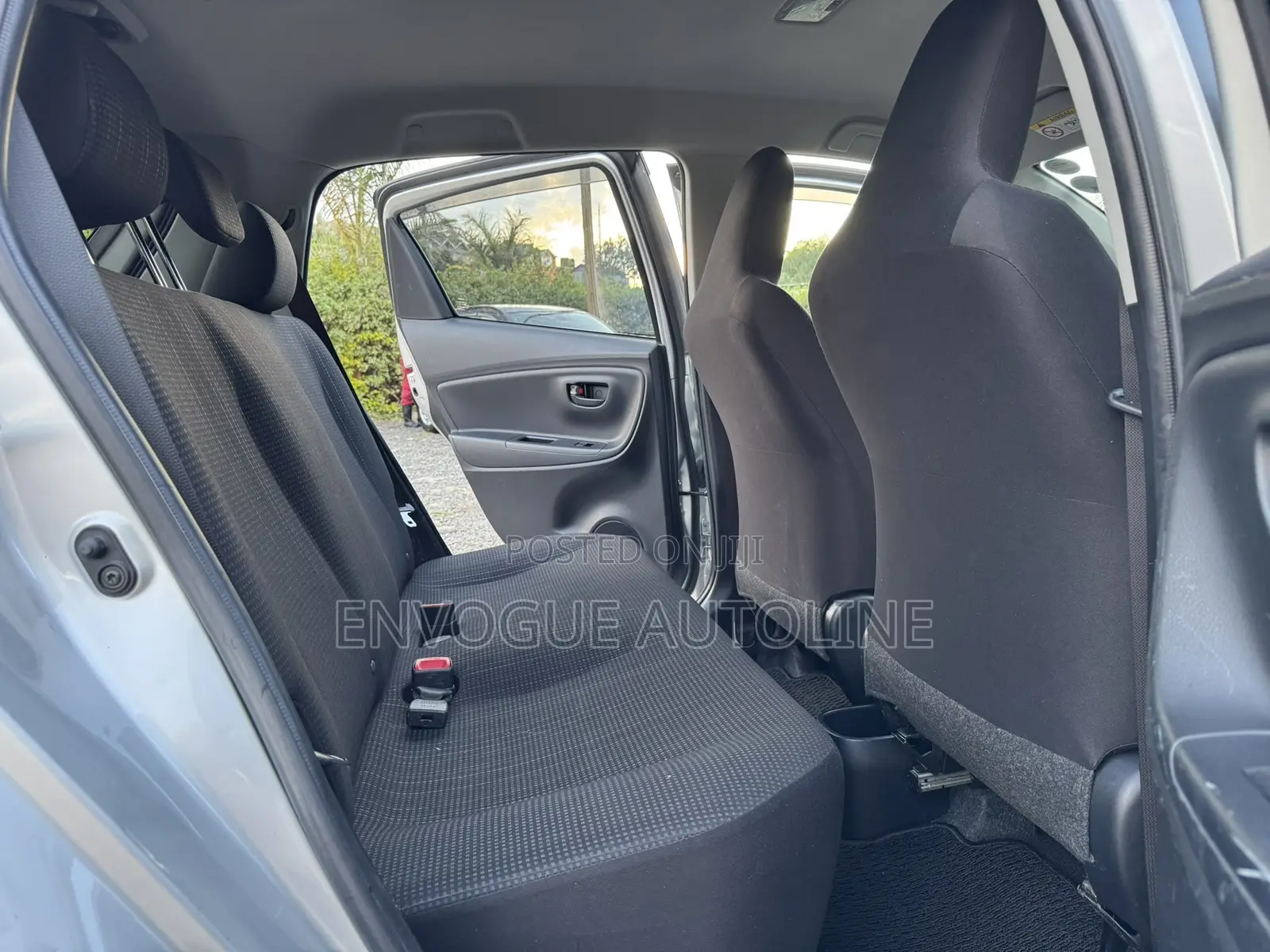 Toyota Vitz 2018 Silver