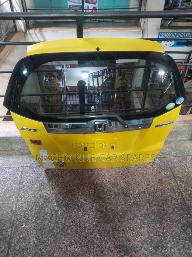 Honda Fit 2010/2012 Tailgate/Boot - thumbnail 2