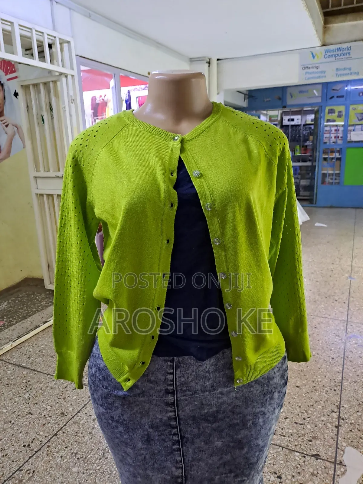 Cardigan Sweaters/Sweater Tops