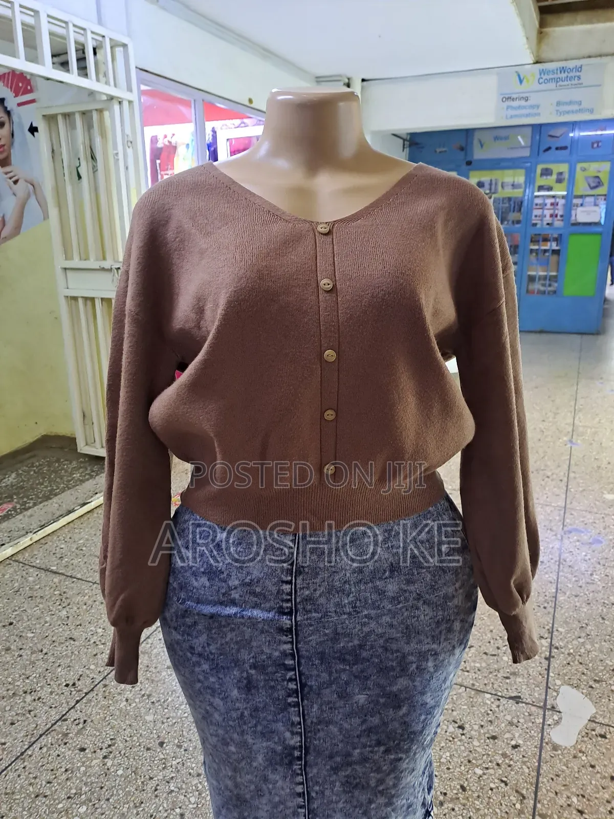 Cardigan Sweaters/Sweater Tops
