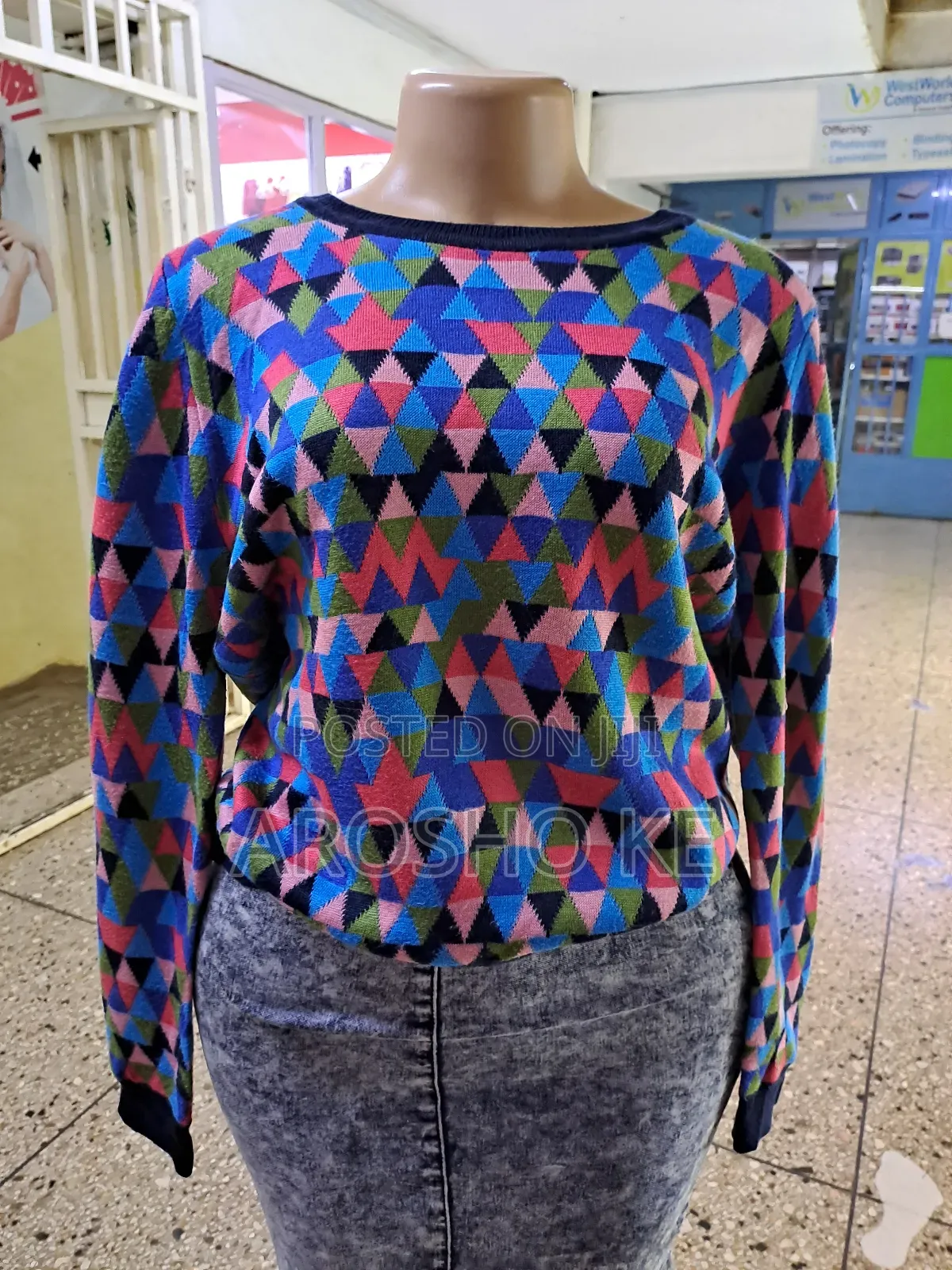 Cardigan Sweaters/Sweater Tops