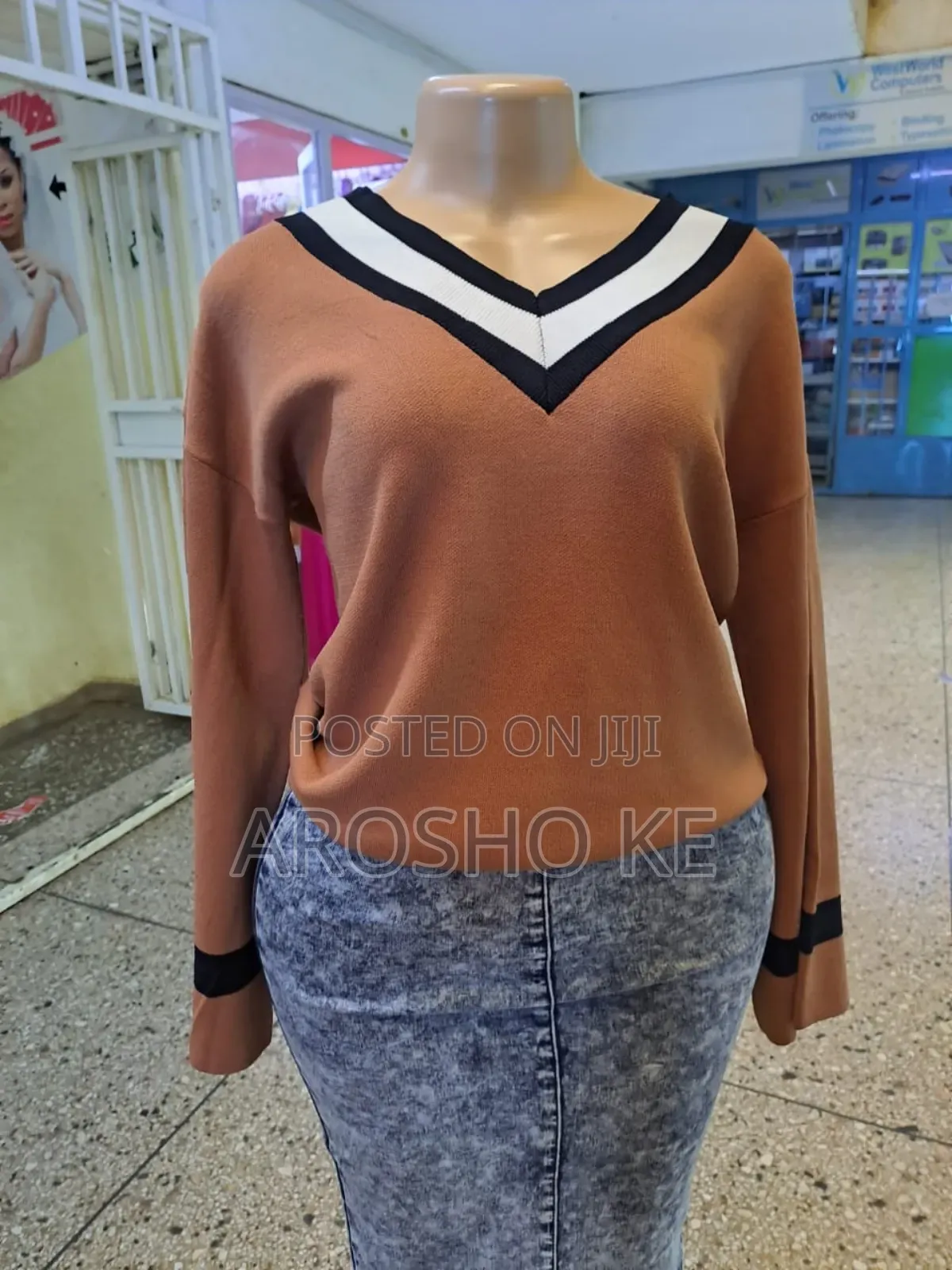 Cardigan Sweaters/Sweater Tops