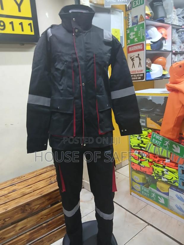 Engineering Suits Wide People Working in a Site - thumbnail 2
