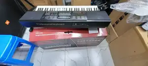 PSR 483 Electronic Keyboard