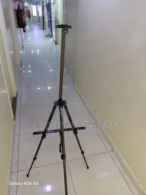 1.55cm Metalic Easel Stand