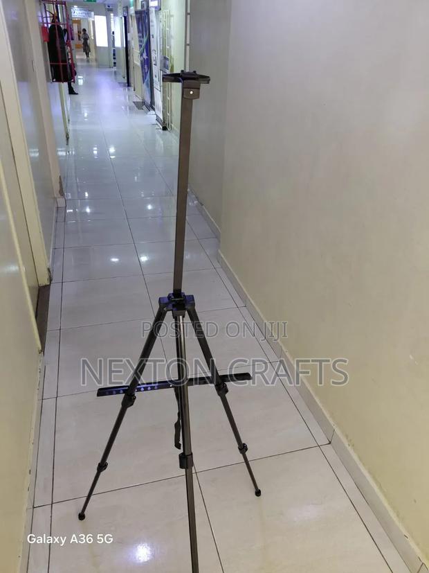 1.55cm Metalic Easel Stand - thumbnail 3