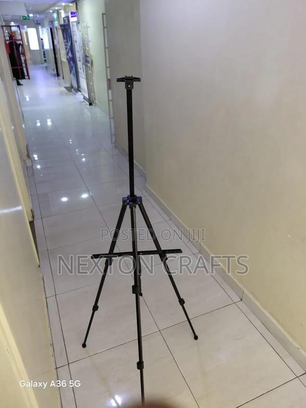 1.55cm Metalic Easel Stand - thumbnail 4