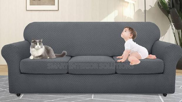 Comfortable Sofa Cover With Cushions