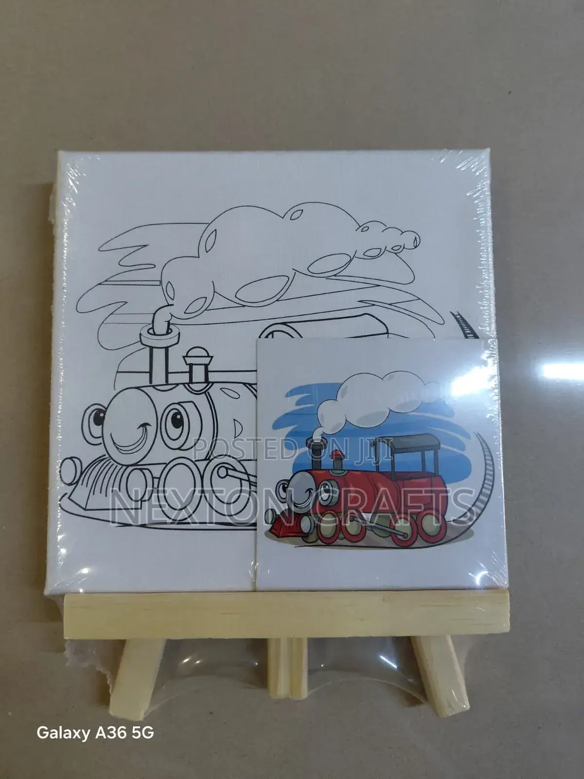 15x15cm Canvas With Stand and Art