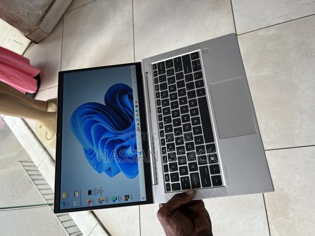 Laptop HP EliteBook 830 G8 16GB Intel Core I7 SSD 512GB - main view