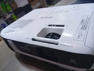 Epson Eb-W51 Projector – Clear, Bright Cost-Effective