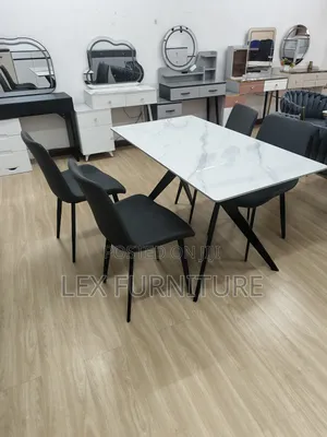 Mable Table and 4 Dinning Chairs