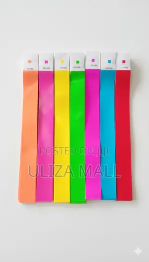 Waterproof Tyvek Wristbands Used in Swimming