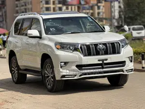 Toyota Land Cruiser Prado 2.8 2019 White