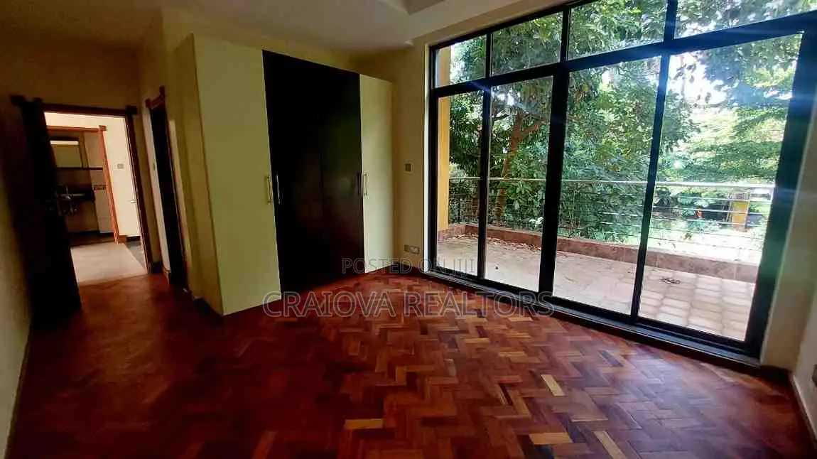 5bdrm Villa in Lavington for sale