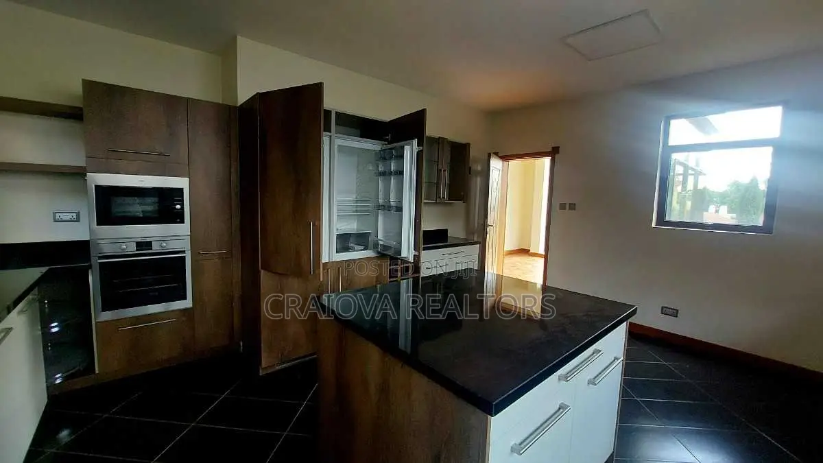 5bdrm Villa in Lavington for sale