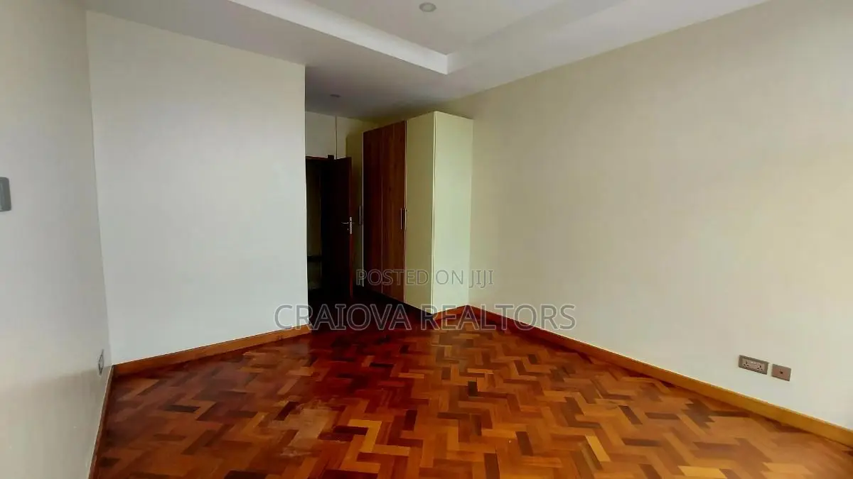 5bdrm Villa in Lavington for sale