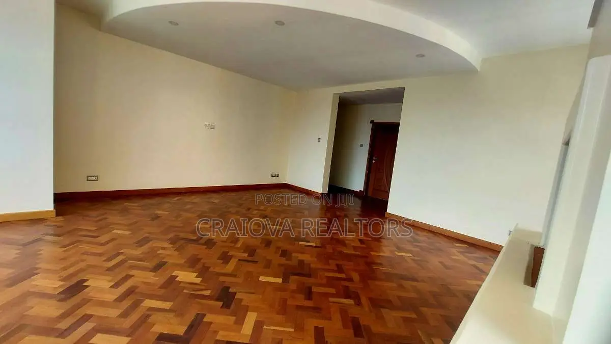 5bdrm Villa in Lavington for sale