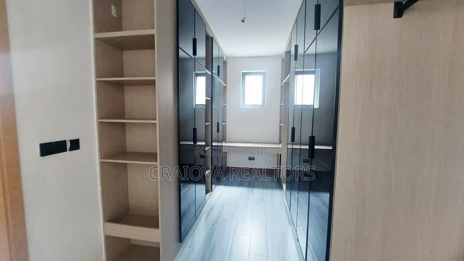 6bdrm Villa in Lavington for sale