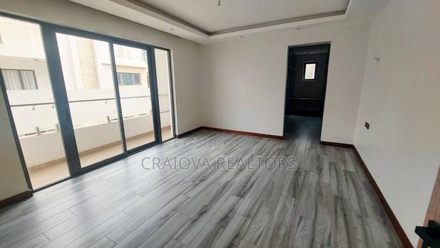 6bdrm Villa in Lavington for sale - thumbnail 11