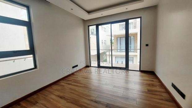 6bdrm Villa in Lavington for sale - thumbnail 15