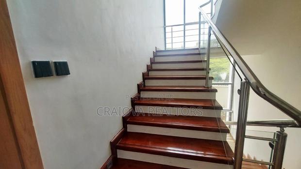 6bdrm Villa in Lavington for sale - thumbnail 17