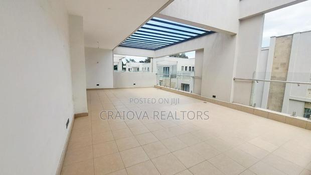 6bdrm Villa in Lavington for sale - thumbnail 4