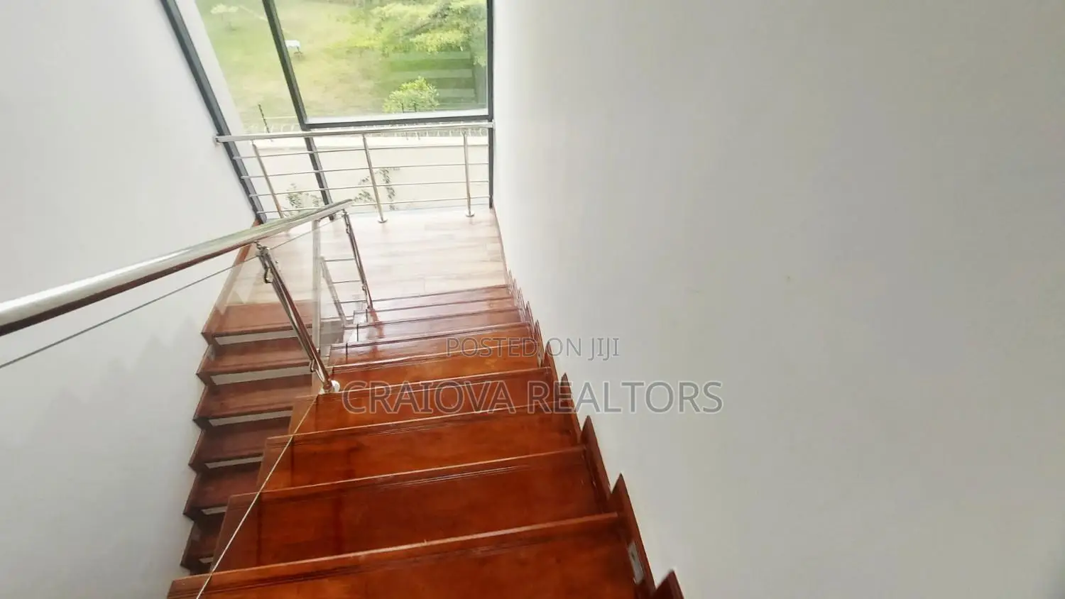 6bdrm Villa in Lavington for sale