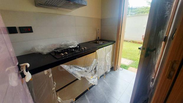 6bdrm Villa in Lavington for sale - thumbnail 7