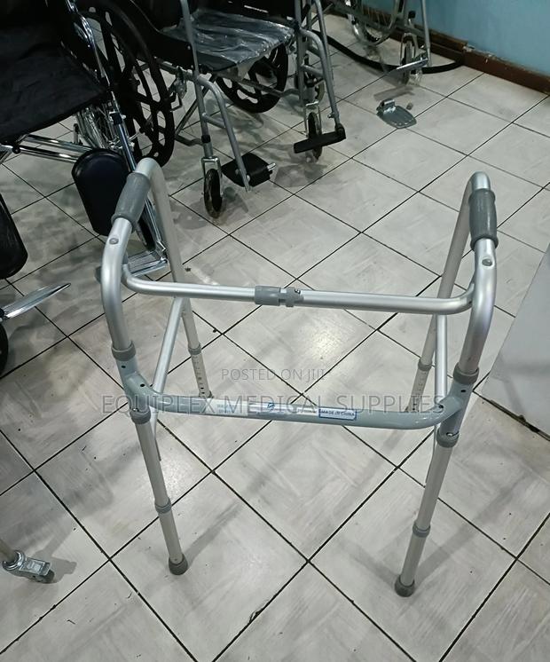 Walking Frame Without Castors / Wheels - thumbnail 3