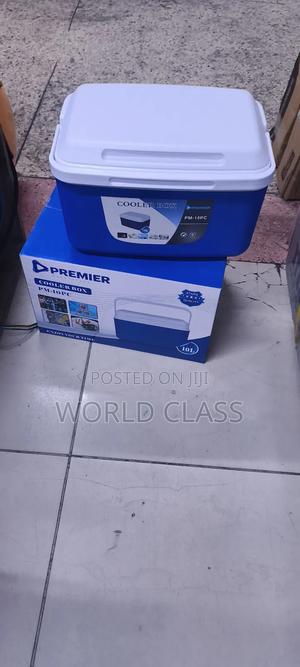 Premier 10 Litre Cooler Box - thumbnail 2